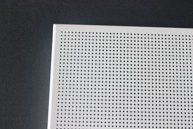 Met een laag bedekt de Tegelsaluminium van het weer Bestand Akoestisch Plafond/Gegalvaniseerd Staalwit
